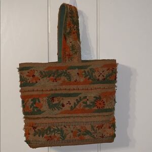 Vtg late 60s/70s yarn and burlap bag‎